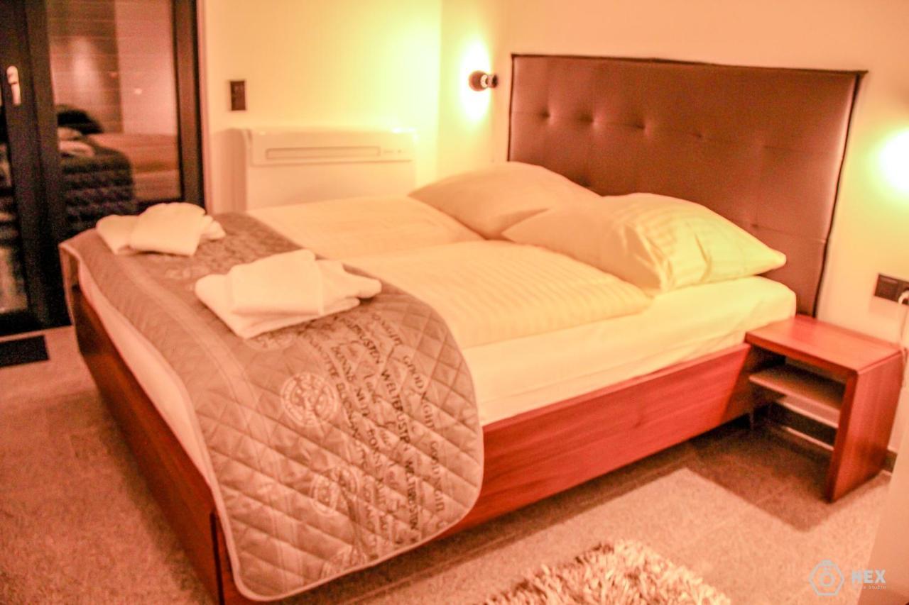 Bluestone Boarding Apartments Дюссельдорф Экстерьер фото