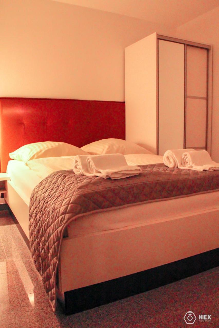 Bluestone Boarding Apartments Дюссельдорф Экстерьер фото